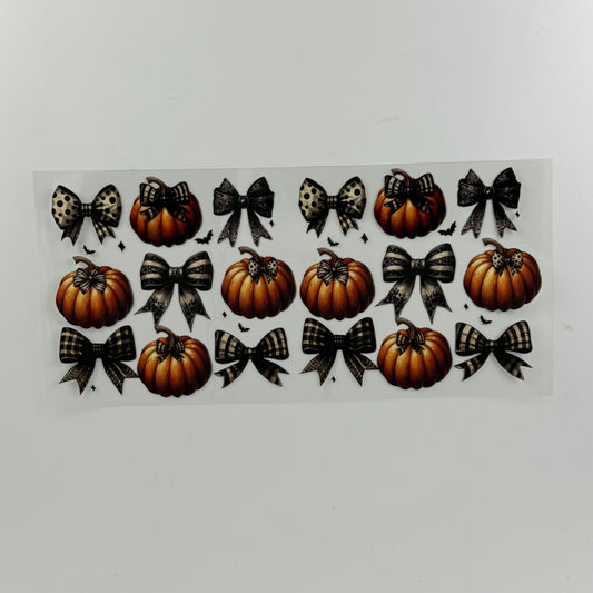 Pumpkins and bows